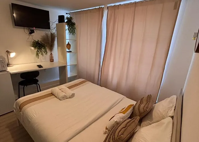 Louis Ricard לינה וארוחת בוקר